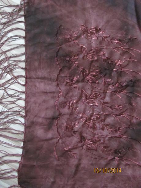 Elegantná nenosená šatka, 