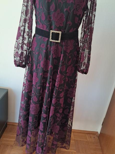 Šaty spoločenské, 42