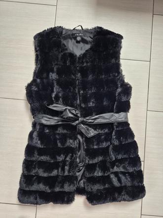 Čierna kožušinková vesta, amisu,38