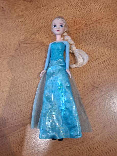 Anna a elza (výška cca 30 cm),