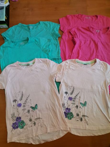 Tričká pre dvojičky, 152