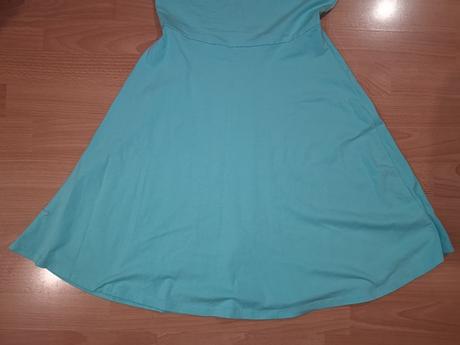 Zelené šaty- chrbát čipka, c&a,170