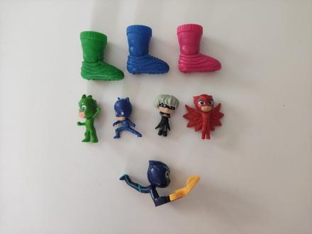 Hrdinovia pj masks z kinder joy, 