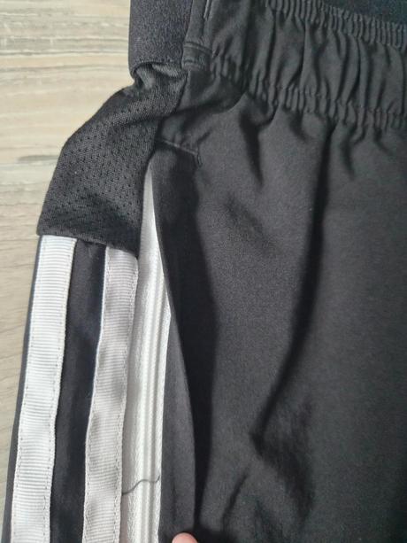 Nové adidas športové šortky, adidas,152