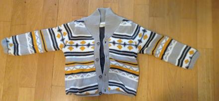 Zateplený svetrík, 74