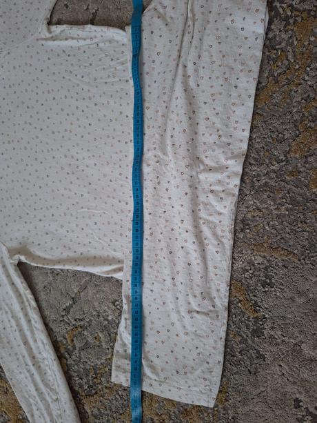 Kvalitne pyzamko, reserved,134