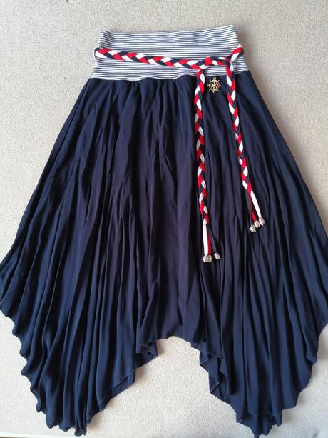 Letná námornícká sukňa, m / s