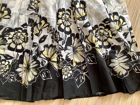 Krasna sukňa/s9, 36 / 38