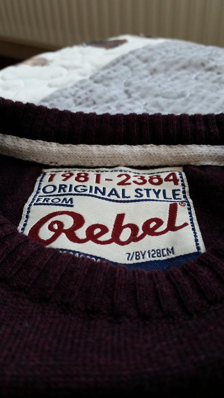Sveter rebel, rebel,128