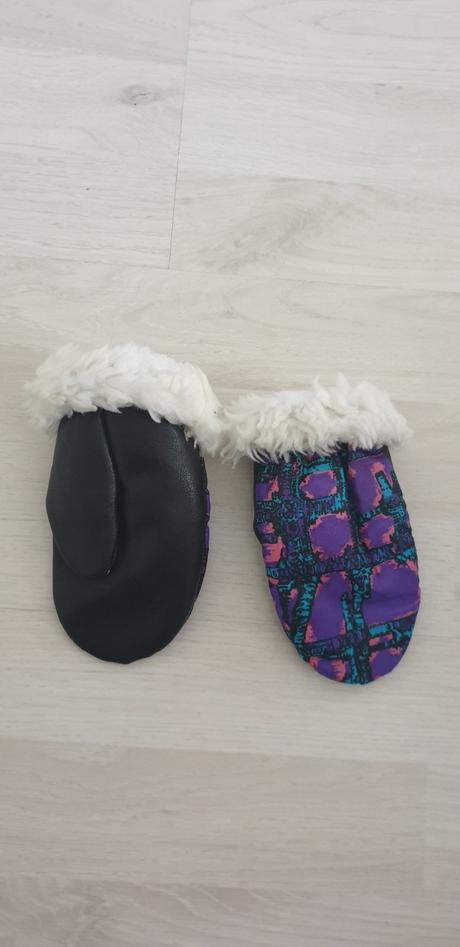 Rukavice č.104-110, 104