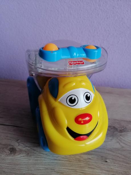 Autíčko fisher price,
