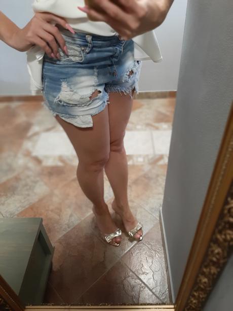 Nero su bianco šortky s krajkou, l