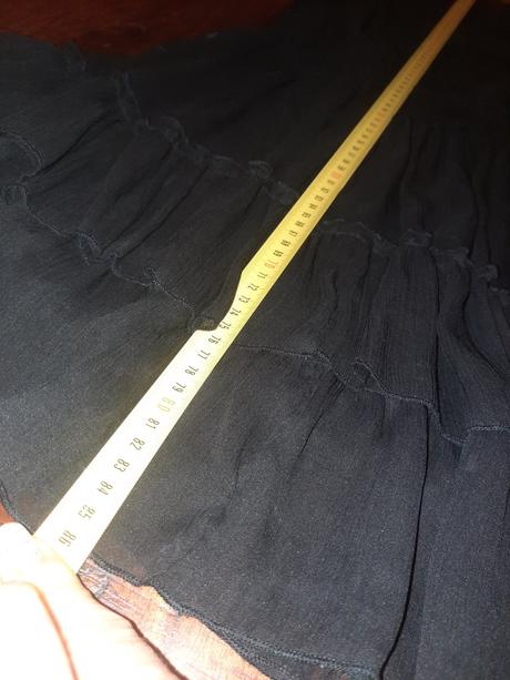 Elegantne letne male čierne šaty s volanmi, zara,m