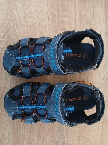 Sandalky alebo prezúvky, decathlon,30