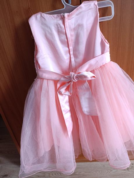 Šaty s bolerkom, 104