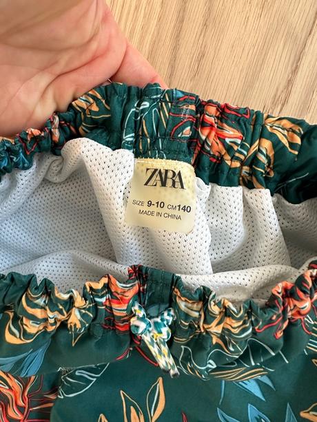 Skvelé plavky, zara,140