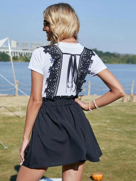 Sukna s cipkovymi trakmi, s