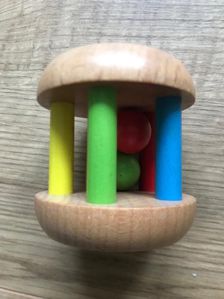 Drevená hračka pre bábätko, 