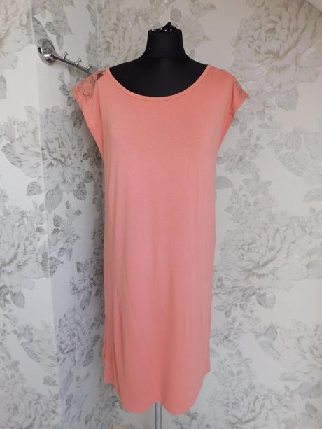 Pekne letne šaty, 38