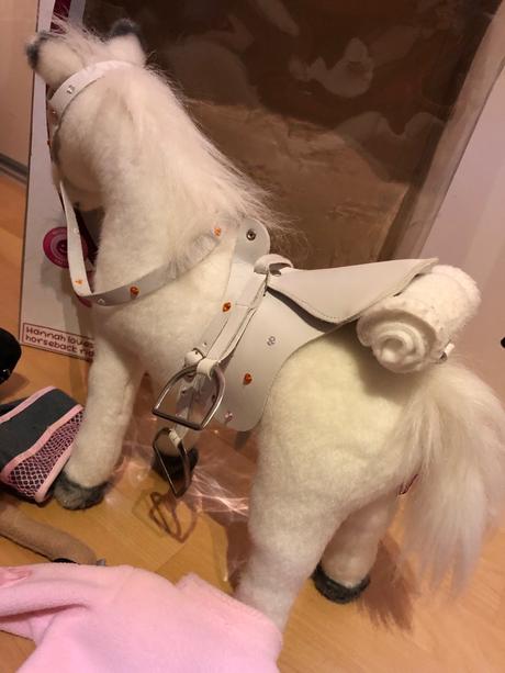 Veľký koník gotz k bábike hannah - pc 60,- eur, 