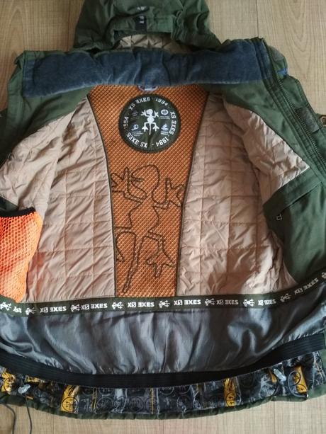 Lyžiarská zimná bunda, 152