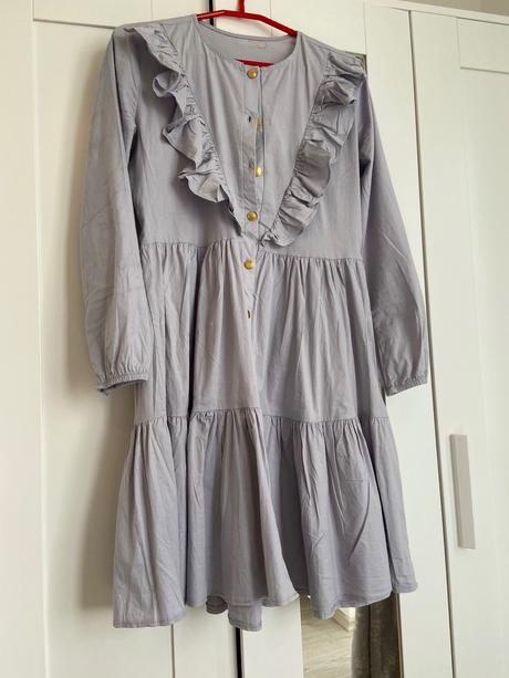 Šaty s volánikom, m