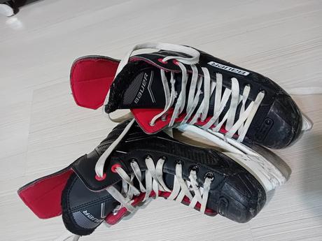 Chlapčenské korčule bauer č.35, bauer,35