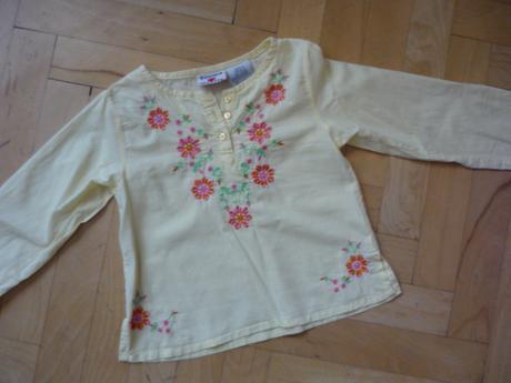 Vyšívaná košieľka, 104