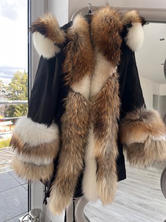 Bunda s pravou kožušinou, s