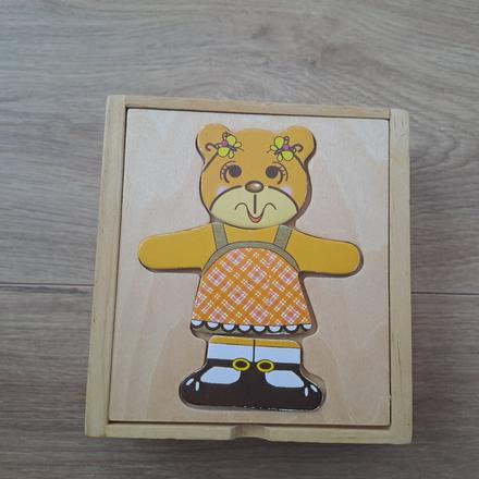 Drevená skladačka medvedík,