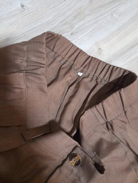 Siroke nohavice s vyssim sedom skoricove, 46