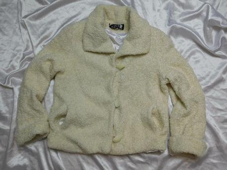 Pekny kratky kabatik, 40