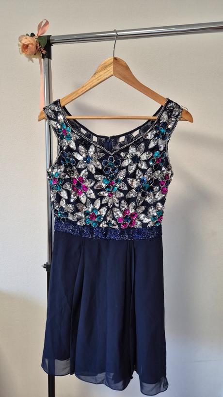 Spoločenské šaty, m