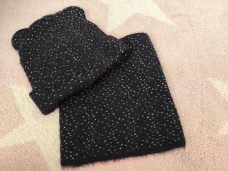 Čiapka a nákrčník, reserved,98