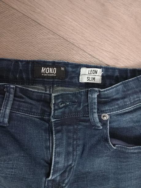 Slim tmavomodré rifle, 146