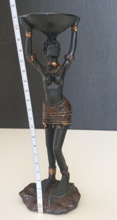 Soška africkej ženy, 