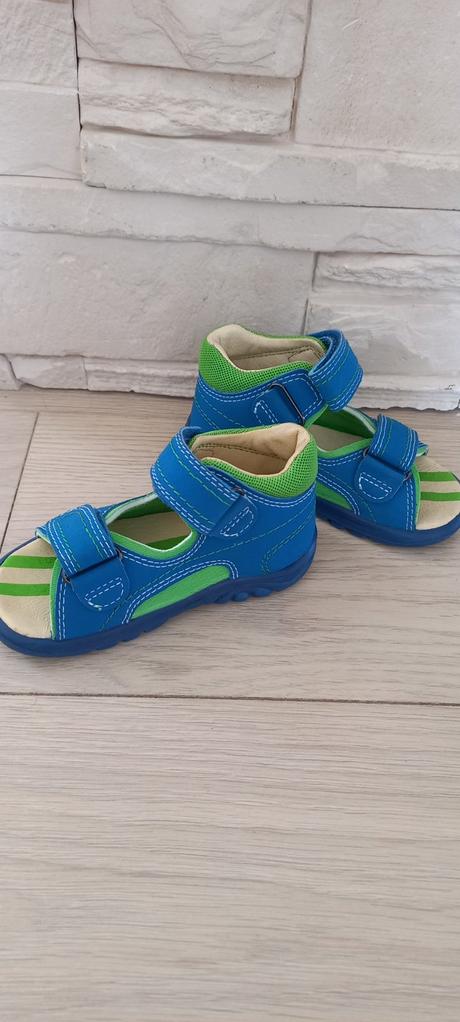 Sandalky/papucky nove, richter,23