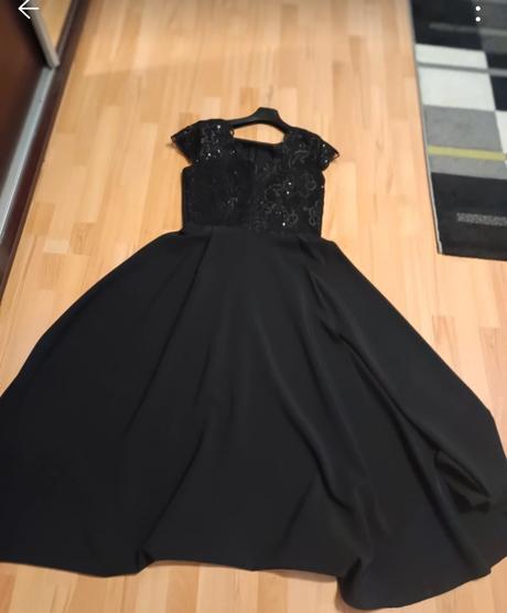 Spolocenské šaty, 44