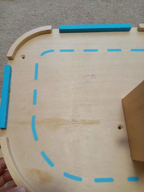 Drevená parkovacia garáž s výťahom, 