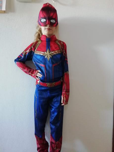 Kostým captain marvel,