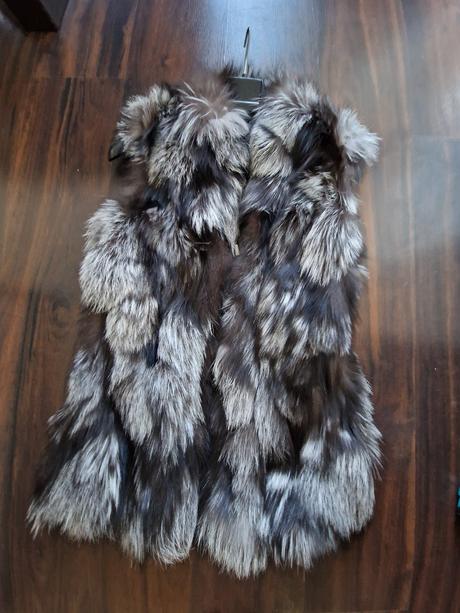 Pravá kožušinova vesta, líška, s