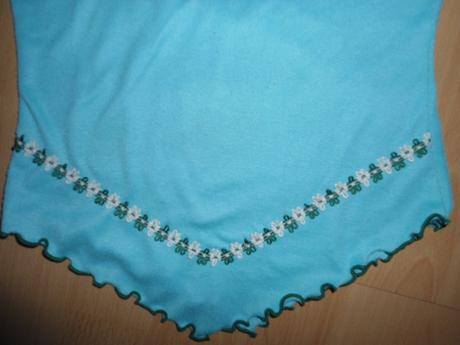 Bledomodre tricko kvietky, 122