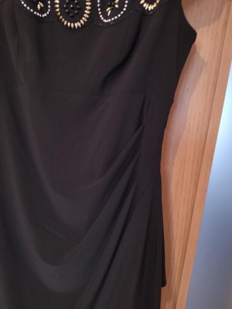 Vecierkove saty "joseph ribkoff", 40