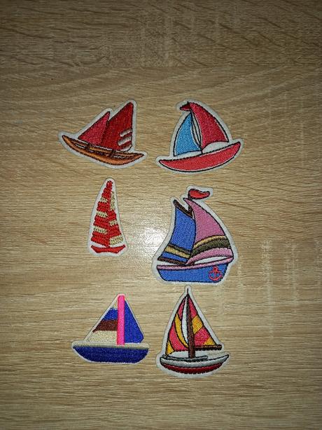 Nažehlovačky lode plachetnice 0,40eur/ks, 