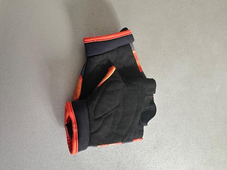 Cyklistické rukavice na 6 r., decathlon