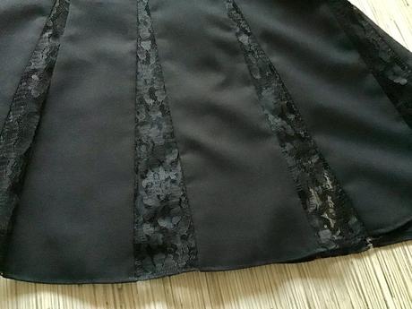 Krasna sukňa s krajkou/s13, 40