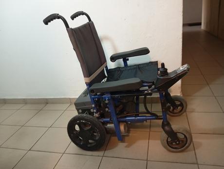 Elektrický invalidný vozík, 