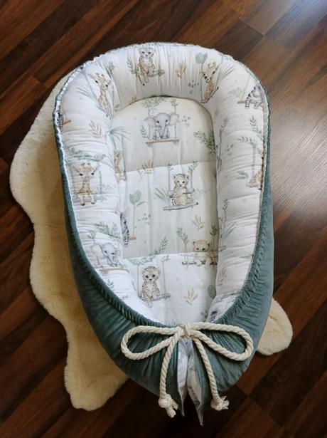 Hniezdo, šírka (cm): 55,dĺžka (cm): 90