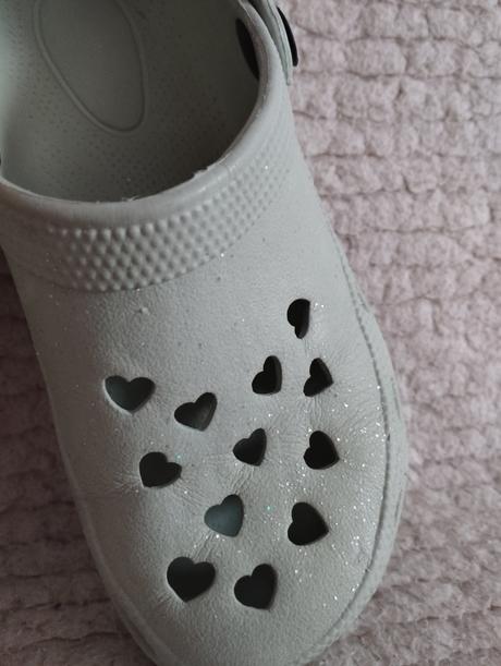 Predám kroksy s trblietkami a srdiečkami, 32