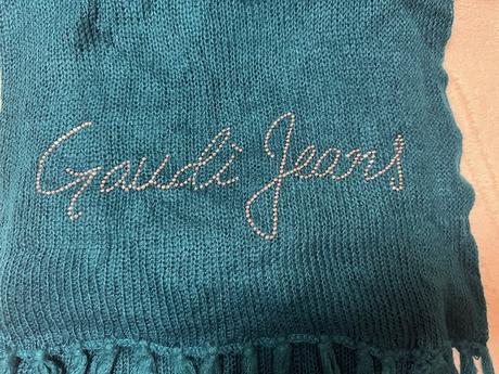 Veľký pletený šál s nápisom zn. gaudi jeans orig, gaudi